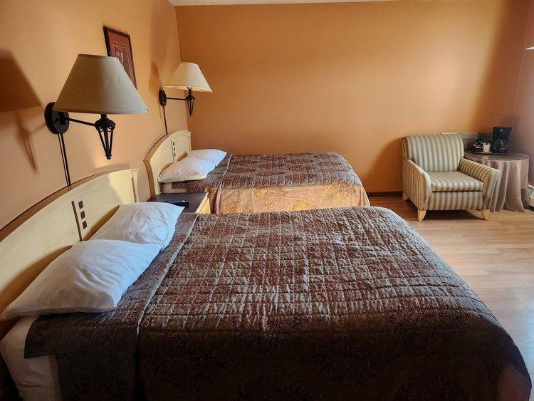 Hardisty Motel Bagian luar foto